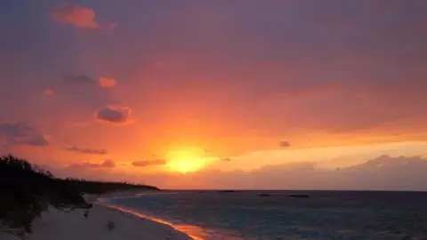 波照間島の夕日・夕焼け