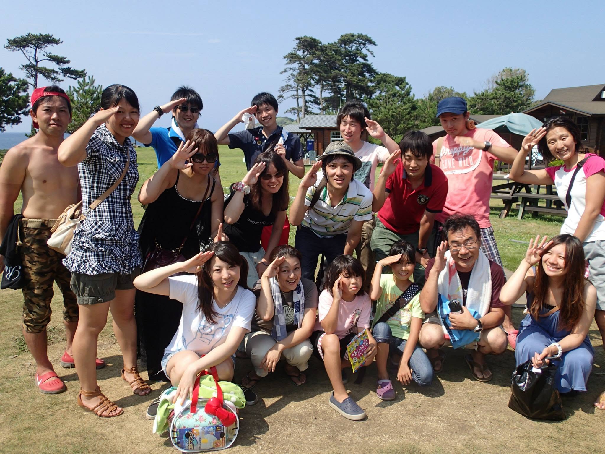 2013年8月17日(投稿日) / 夏満喫、伊豆大島ツアー / 夏満喫、伊豆大島ツアーでの参加者の集合写真
