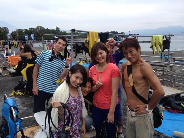 伊豆・大瀬崎でのダイビング：参加者の集合写真