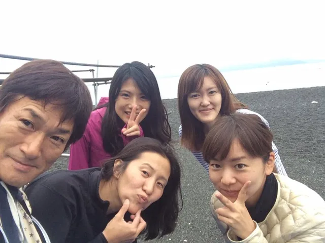4人以上の参加者の集合写真