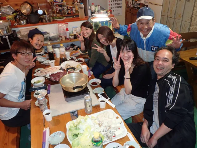 海神丸での4人以上の参加者の集合写真
