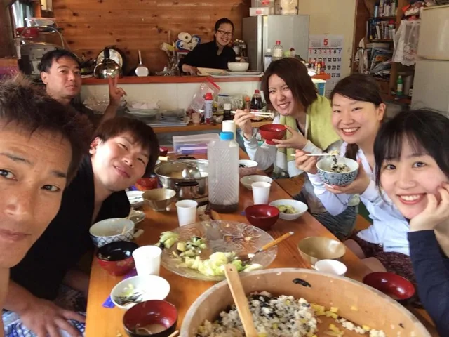海神丸での4人以上の参加者の集合写真