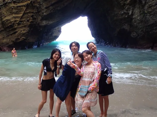 4人以上の参加者の集合写真