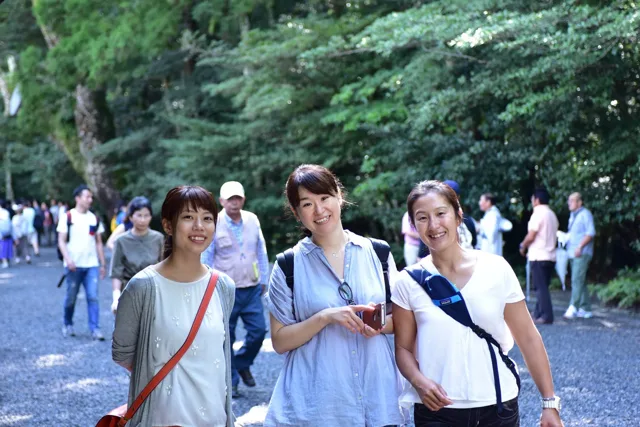 浜富での4人以上の参加者の集合写真