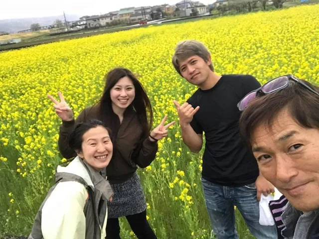 4人以上の参加者の集合写真