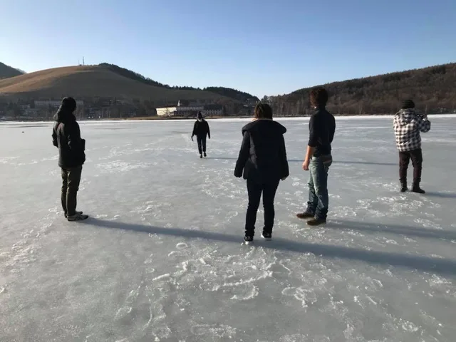 白樺湖温泉 すずらんの湯での雪山で集まった4人以上の参加者