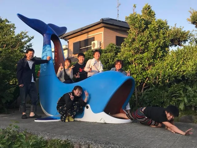 4人以上の参加者の集合写真