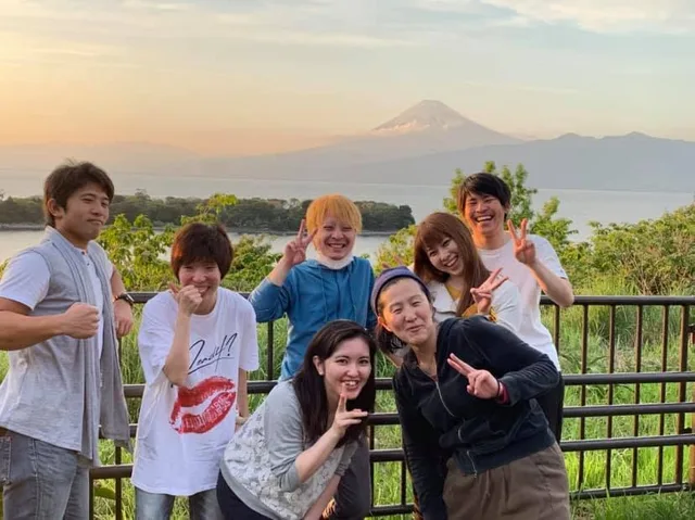 伊豆・大瀬崎でのダイビング：4人以上の参加者の集合写真