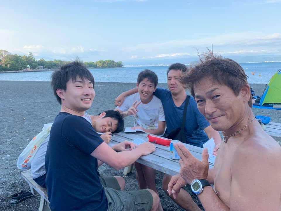 2019年8月11日(投稿日) / 伊豆・大瀬崎 / ダイビング / 伊豆・大瀬崎でのダイビング。4人以上の参加者の集合写真