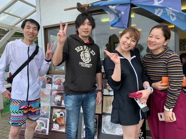 伊豆・初島ダイビングセンターでのダイビング：4人以上の参加者の集合写真