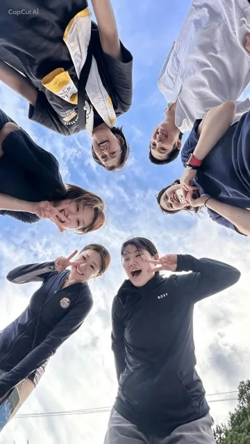 4人以上の参加者の集合写真