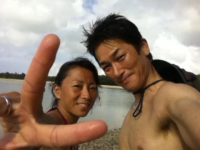 沖縄・石垣島での石垣島のダイビングツアー最終日にガイドと記念撮影