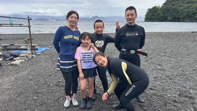 4人以上の参加者の集合写真